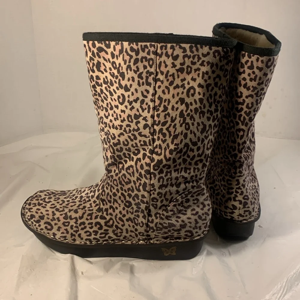 Alegria Women’s Brown Leopard Print Suede Sherpa Lined Mid Calf platform Boot 41